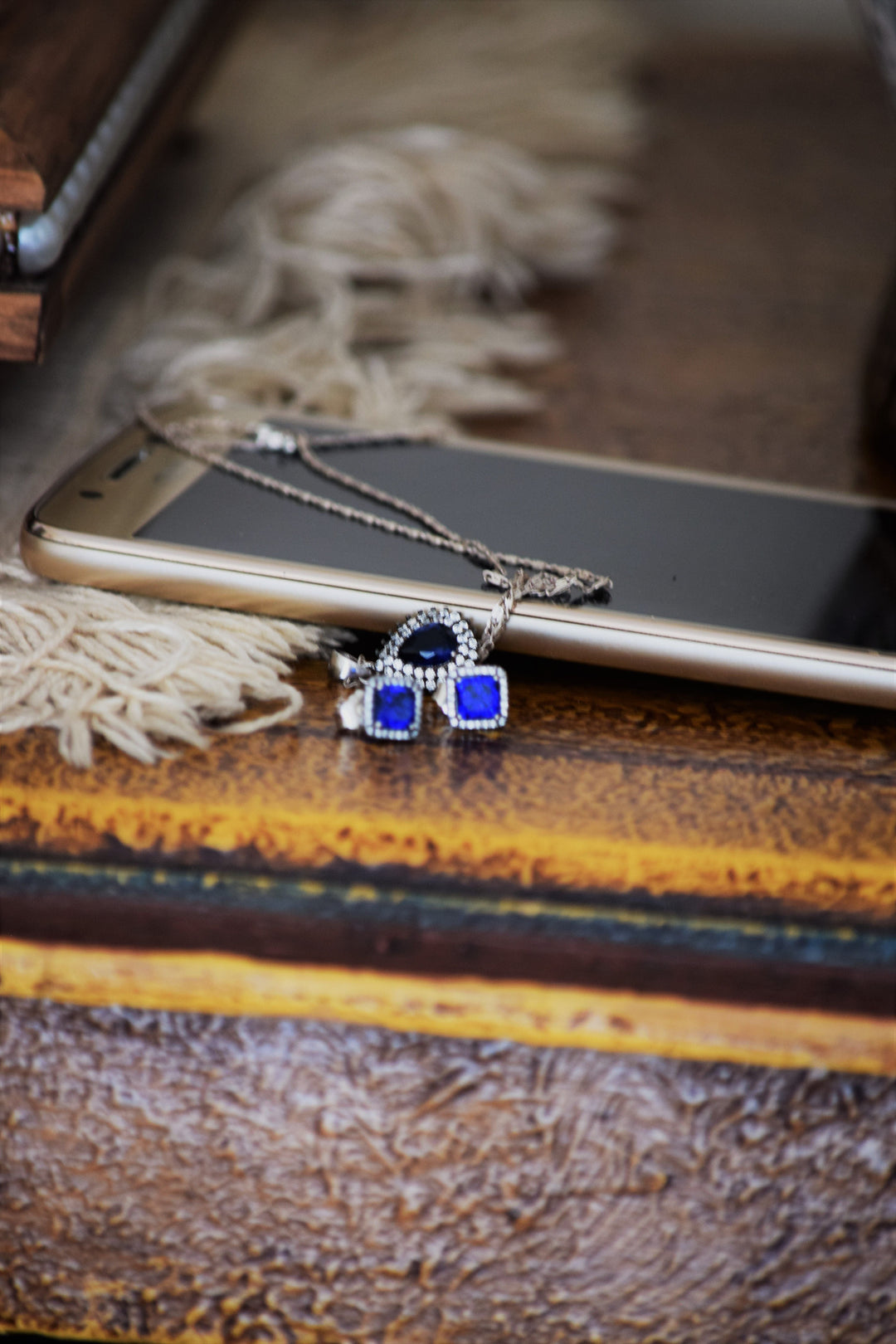 How to clean silver jewelry at home?