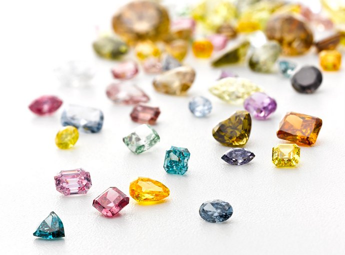 How to Tell if a Gemstone is Real?