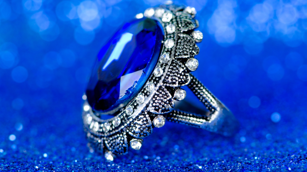 What Finger do You Wear an Anniversary Ring On?