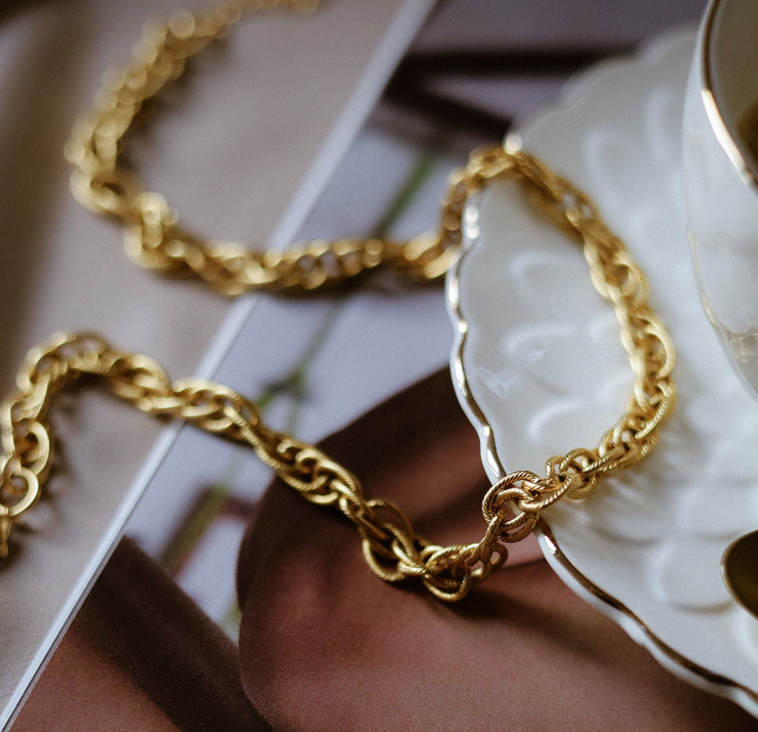 How to Spot Fake Gold Chains