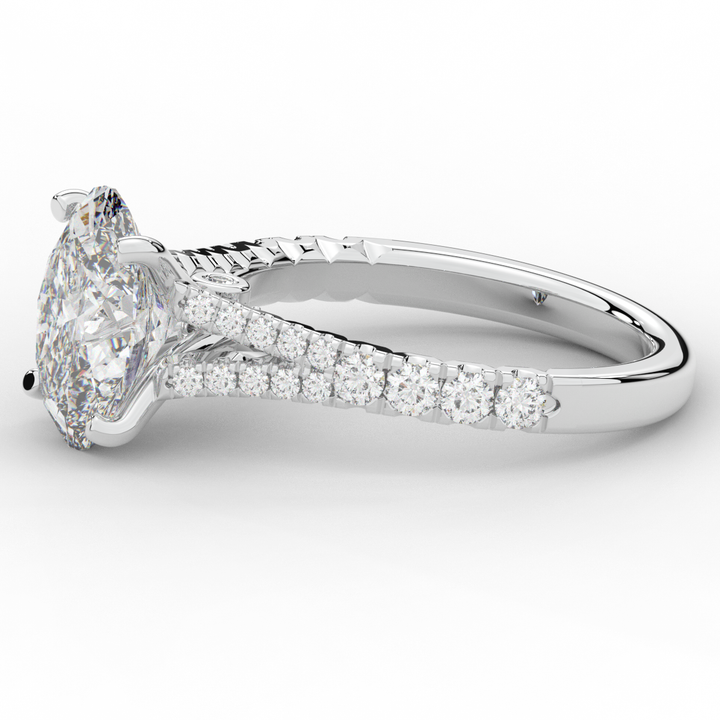 3.45CT.TW OVAL LAB DIAMOND ENGAGEMENT RING - Nazarelle