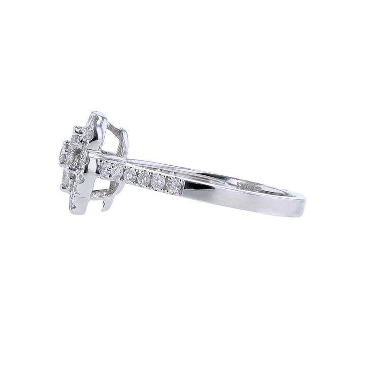 18K White Gold Diamond Flower Ring