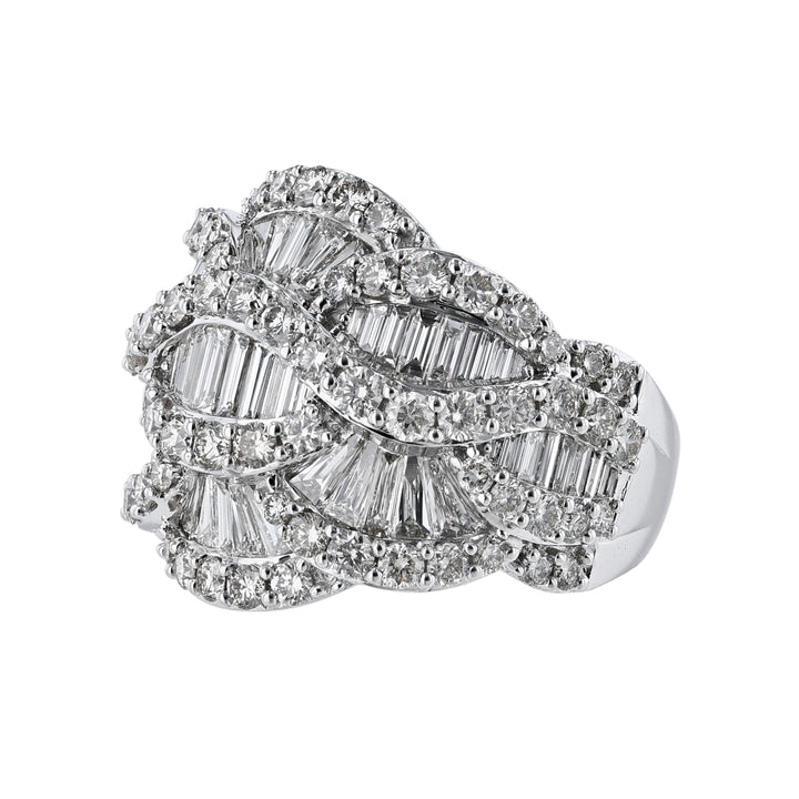Interwoven Round Baguette Diamond Ring
