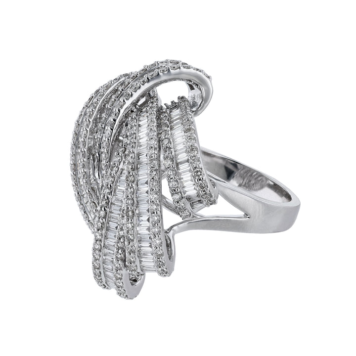 Loose Knot Round Baguette Diamond Ring