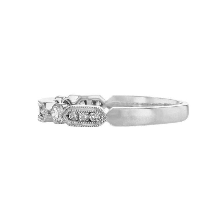 Milgrain Bar Bezel Round Diamond Band