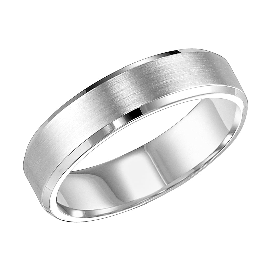 This crisp yet timeless, Comfort Fit wedding features a brushed finish with beveled edge