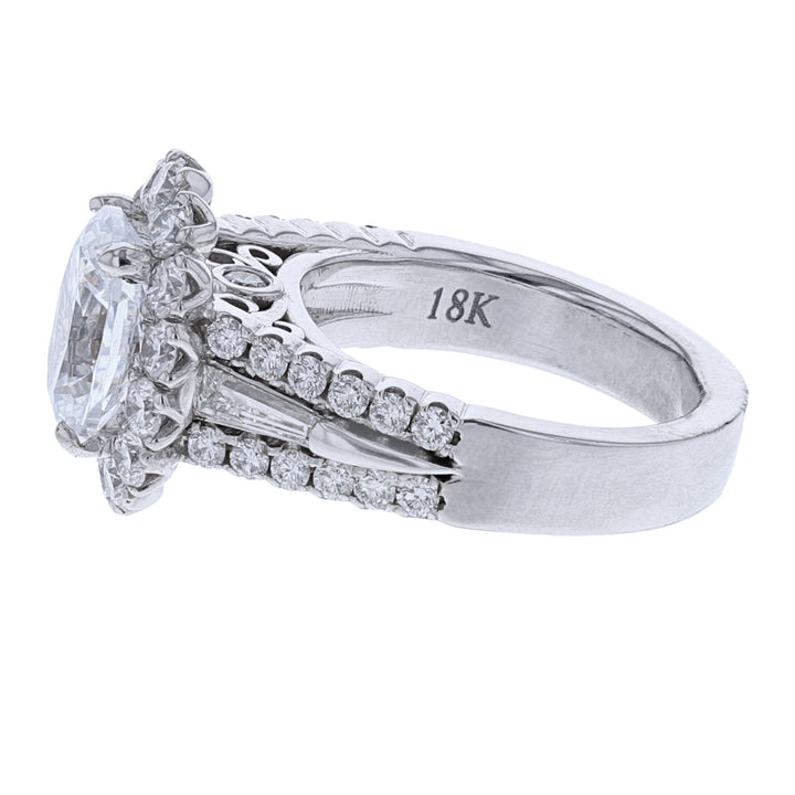 18K White Gold Baguette-Round Diamond Ring