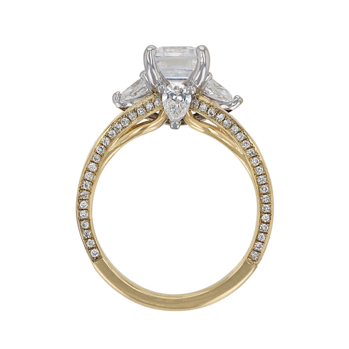 18K Yellow Gold Split Shank Ring, 1.20ct.