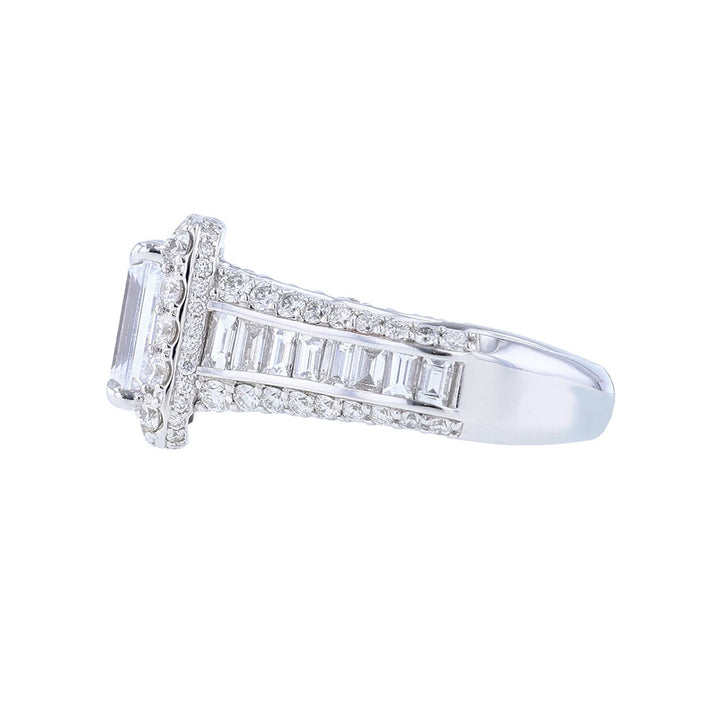 18K White Gold Emerald  Halo Engagement ring