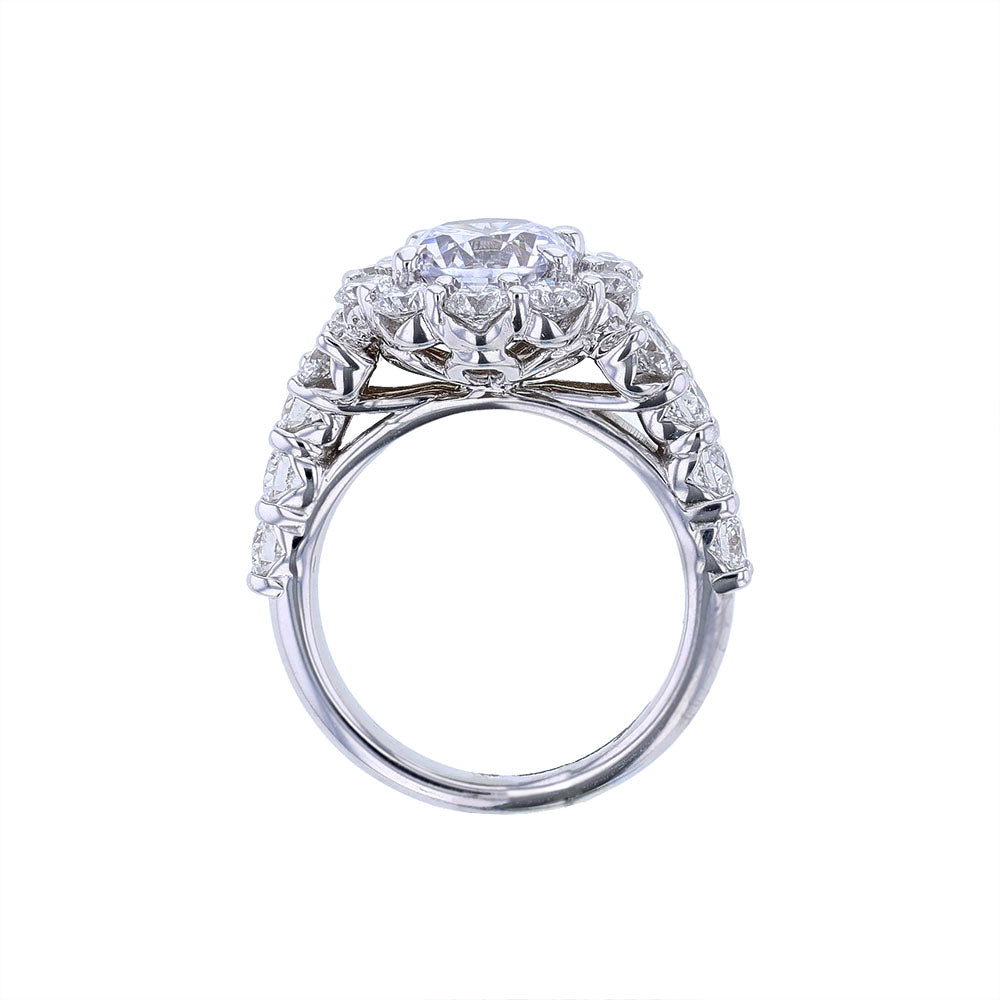 18K White Gold Round Diamond Halo Engagement Ring