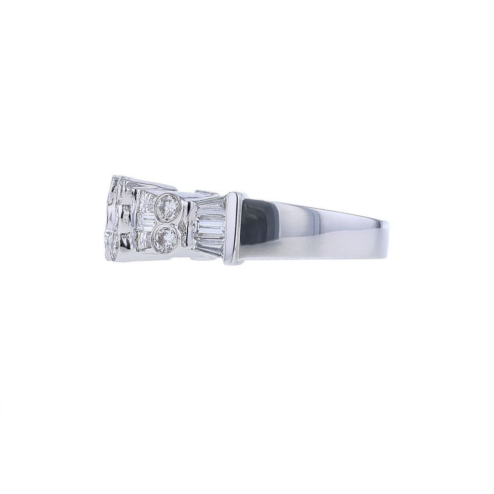 18K White Gold  Round Baguette Diamond Ring