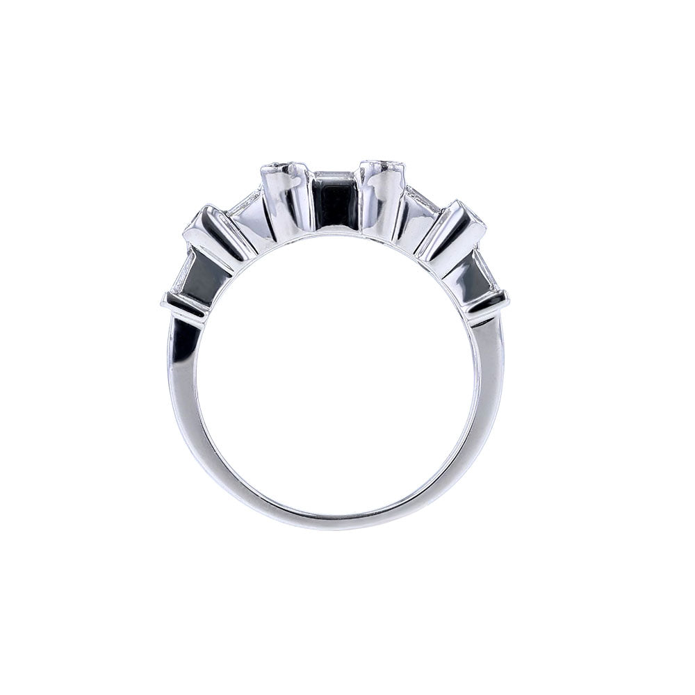 18K White Gold  Round Baguette Diamond Ring
