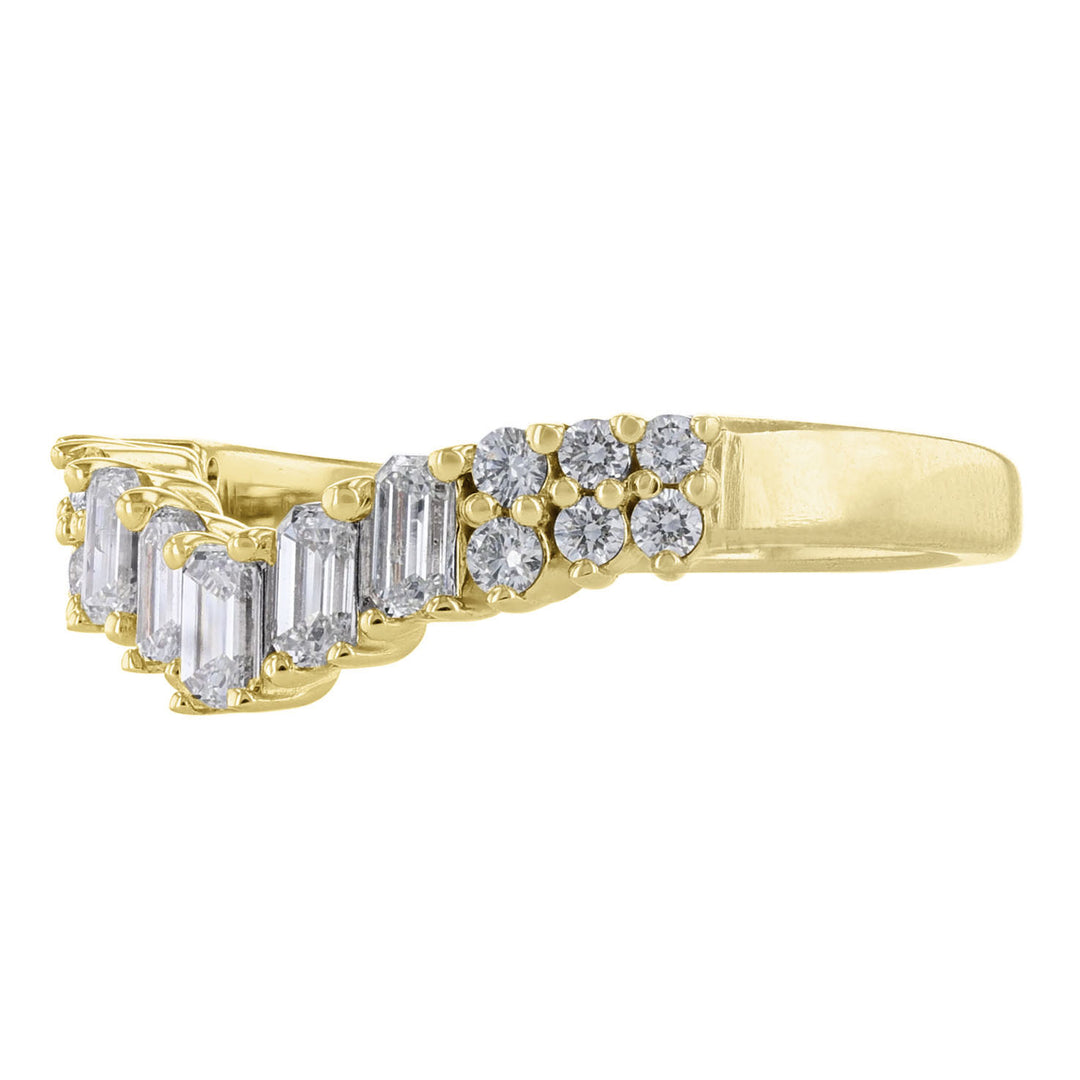 Round & Emerald Diamond Contour Band