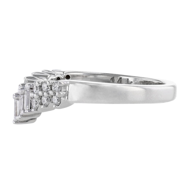 Round & Emerald Diamond Contour Band
