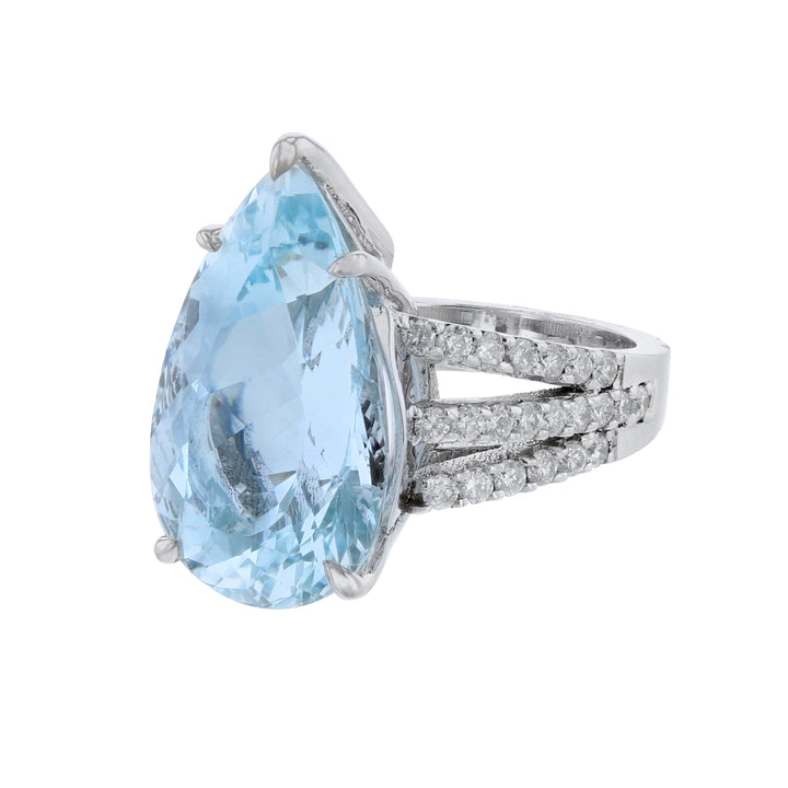 Pear Shape Aquamarine Diamond Ring, 13.87ct.