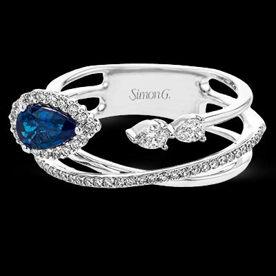 Color Ring in 18k Gold with Diamonds