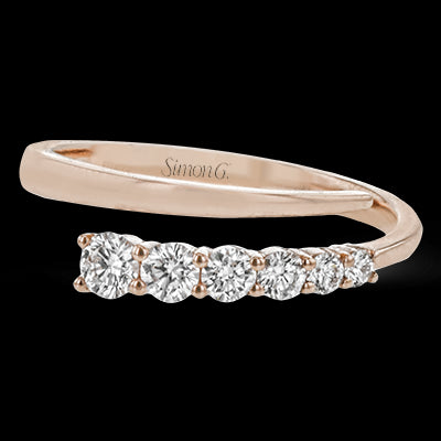 Right Hand Ring in 18k Gold with Diamonds