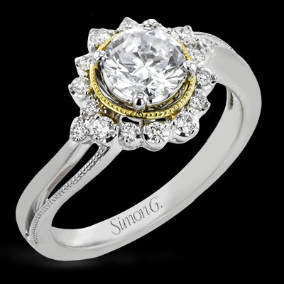 Engagement Ring in 18k Gold with Diamonds