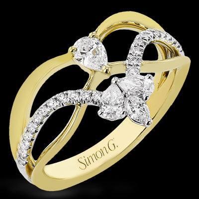 Right Hand Ring in 18k Gold with Diamonds