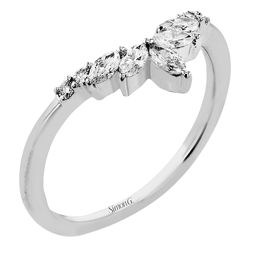 Wedding Band in 18k Gold with Diamonds