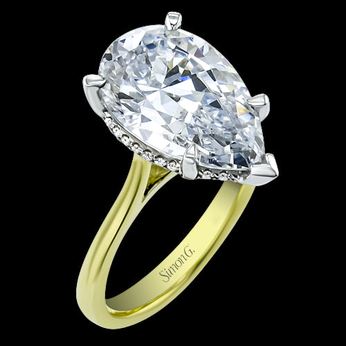 Engagement Ring in 18k Gold with Diamonds