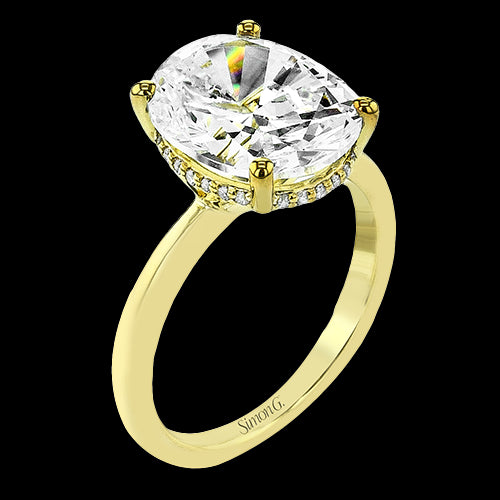Engagement Ring in 18k Gold with Diamonds