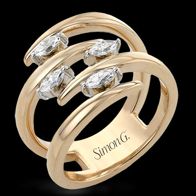 Right Hand Ring in 18k Gold