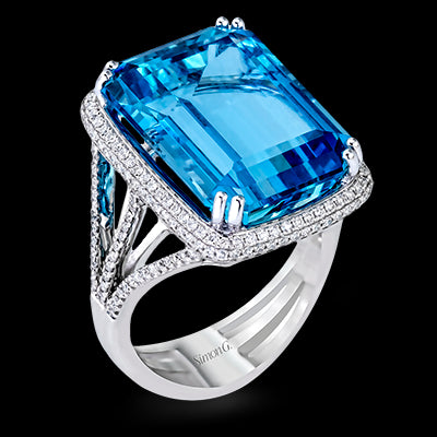 Color Ring in 18k Gold with Diamonds