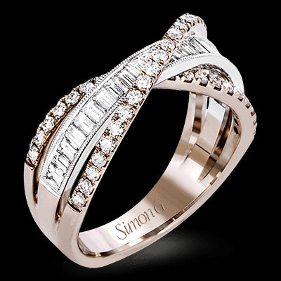 Right Hand Ring in 18k Gold with Diamonds