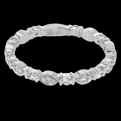 Right Hand Ring in 18k Gold with Diamonds