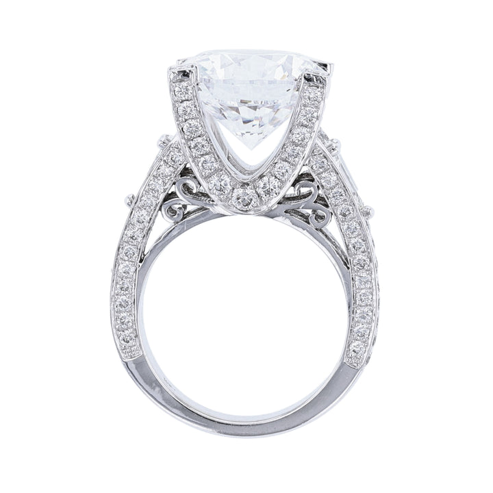 14K White Gold Round Kite Diamond Ring