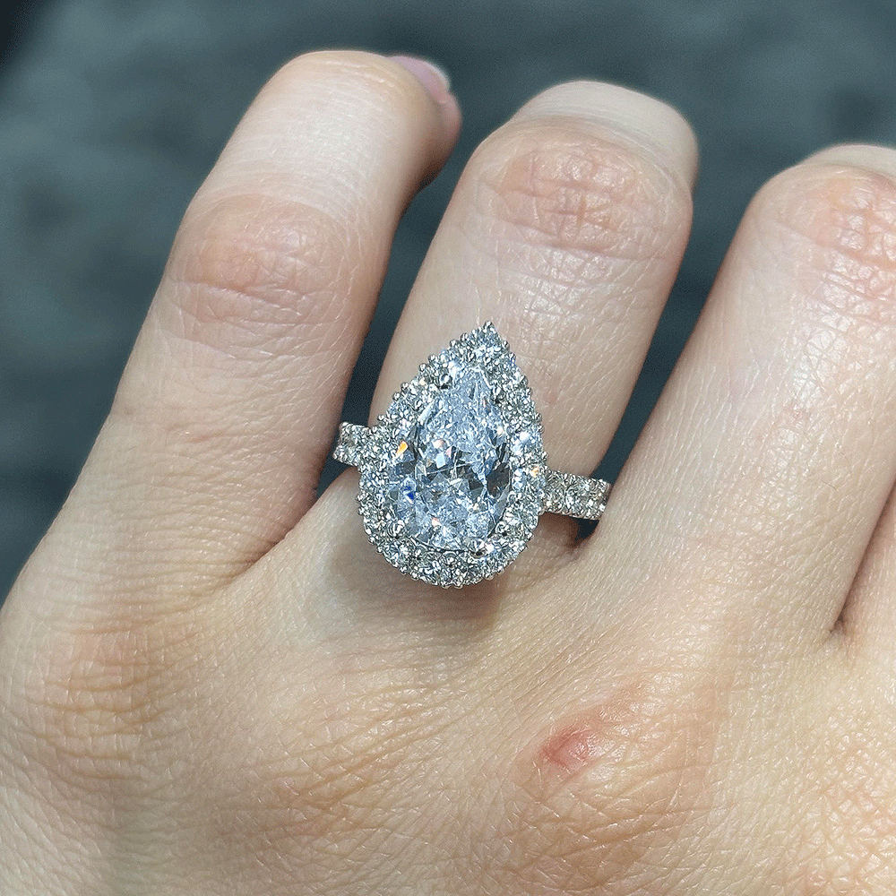 4.90CT.TW PEAR LAB DIAMOND HALO ENGAGEMENT RING - Nazarelle