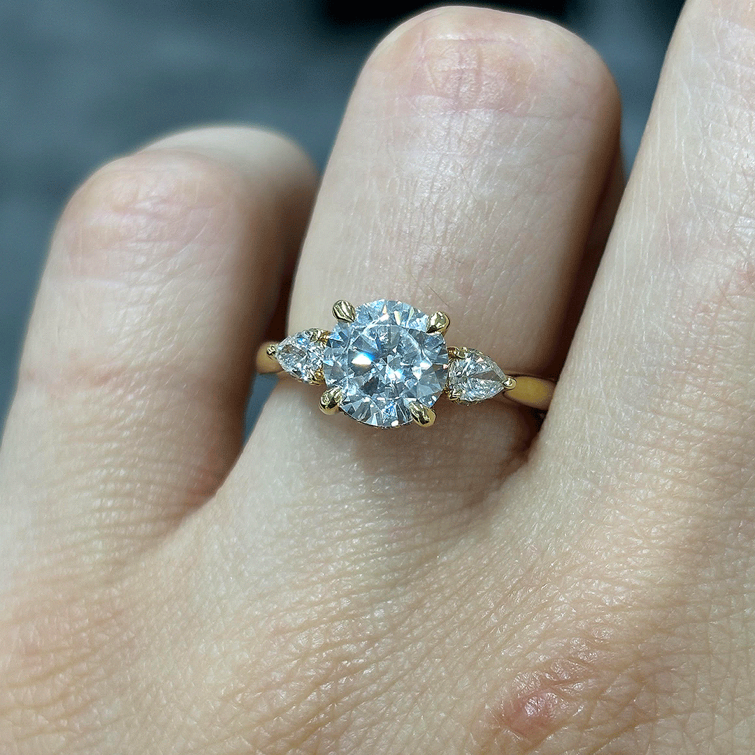 2.40CT.TW ROUND LAB DIAMOND 3 STONE ENGAGEMENT RING - Nazarelle