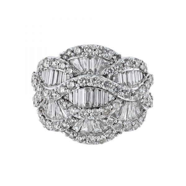Interwoven Round Baguette Diamond Ring