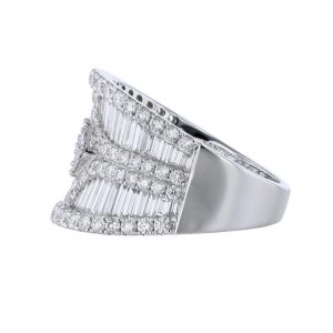 Concave Round Baguette Diamond Cluster Ring